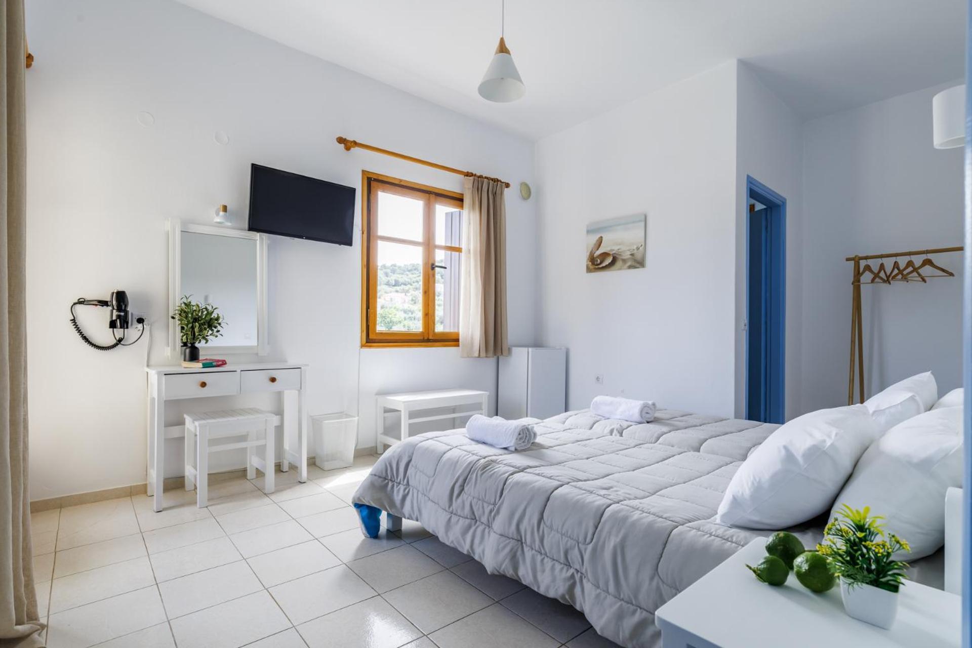 White Lily Aparthotel Skopelos Town Exterior photo