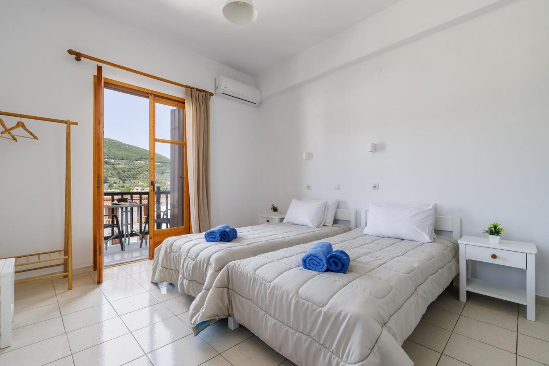 White Lily Aparthotel Skopelos Town Exterior photo